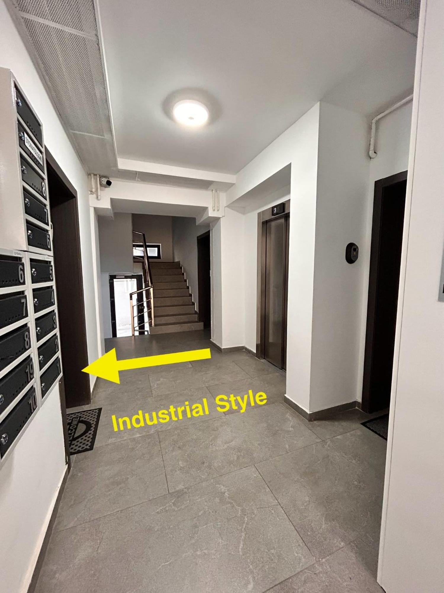Industrial Style Apartment Bucharest Exterior photo